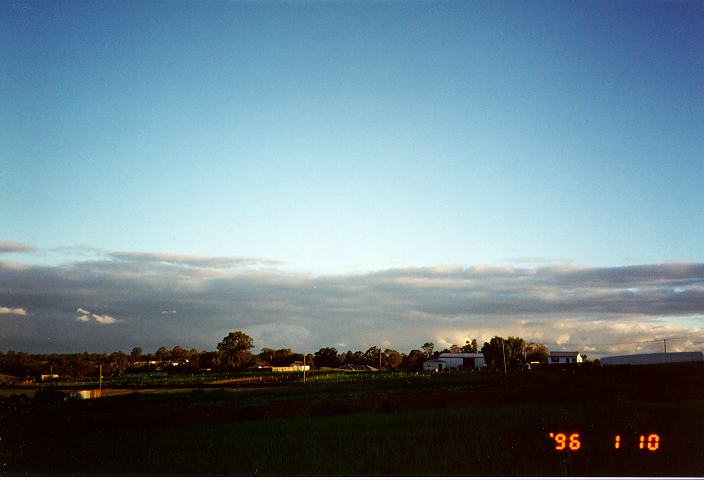 stratocumulus stratocumulus_cloud : Schofields, NSW   10 January 1996