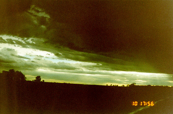 contributions received : Murtoa, VIC<BR>Photo by Paul Yole   10 November 1997
