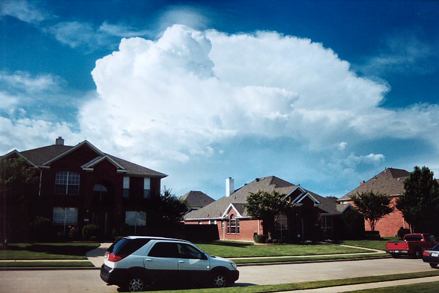 thunderstorm cumulonimbus_incus : Plano, Texas, USA   5 June 2004