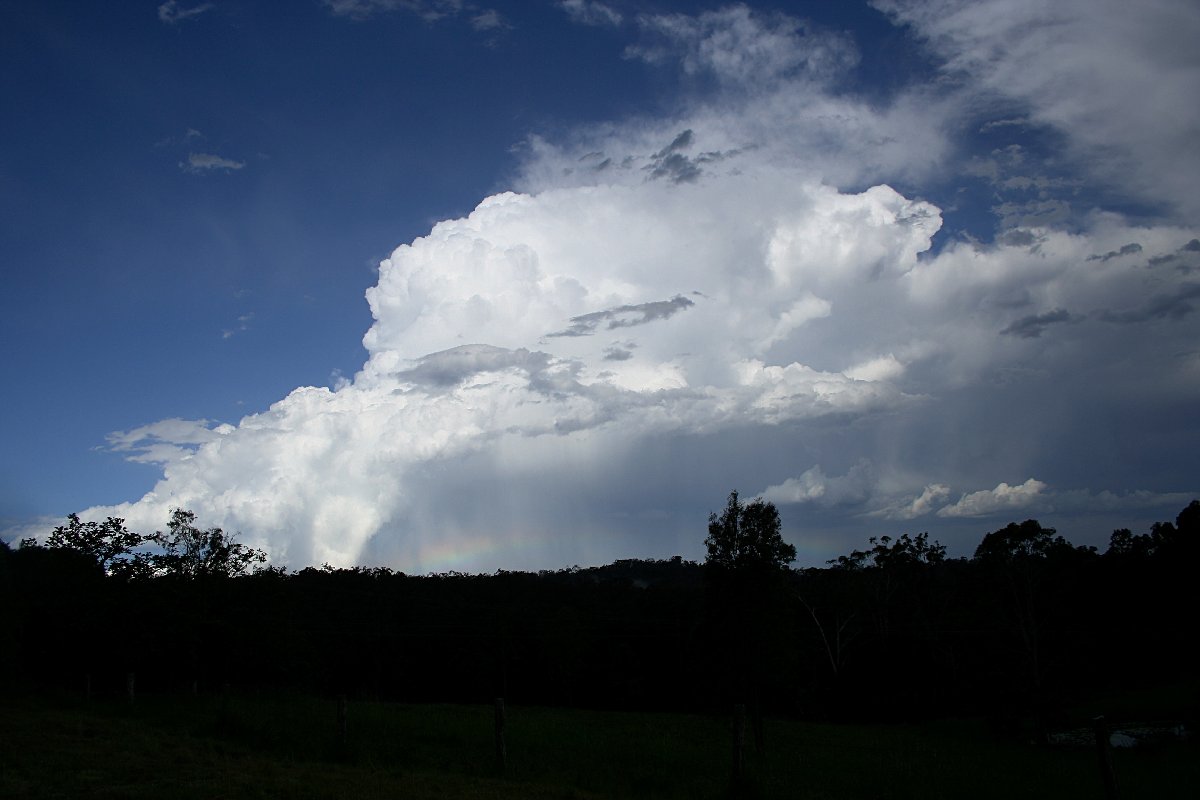 thunderstorm cumulonimbus_incus : near Nabiac, NSW   17 December 2005