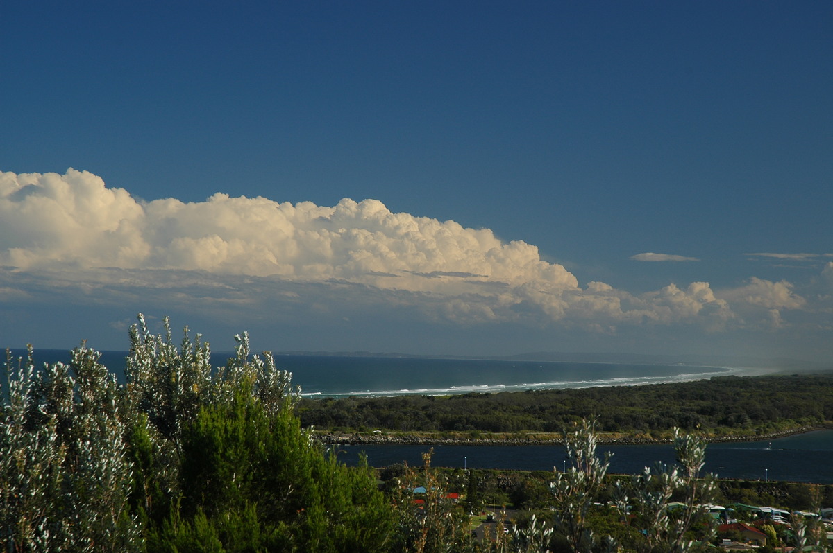 thunderstorm cumulonimbus_calvus : Ballina, NSW   15 April 2006