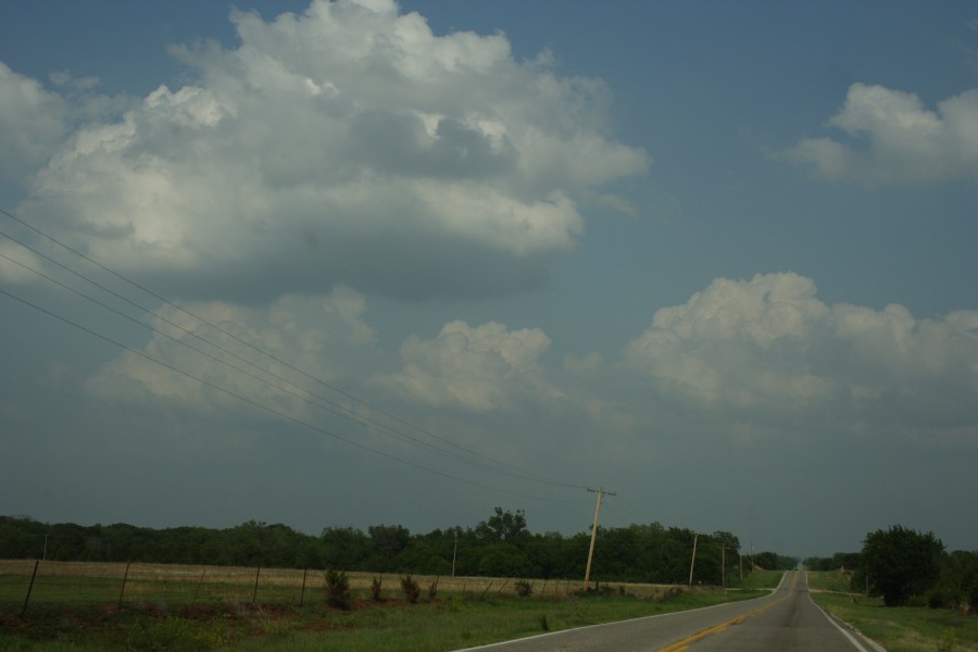 thunderstorm cumulonimbus_calvus : McAlester, Oklahoma, USA   9 May 2006