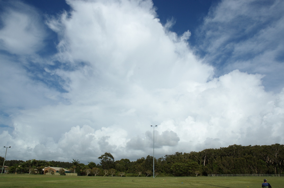thunderstorm cumulonimbus_incus : Ballina, NSW   24 November 2007