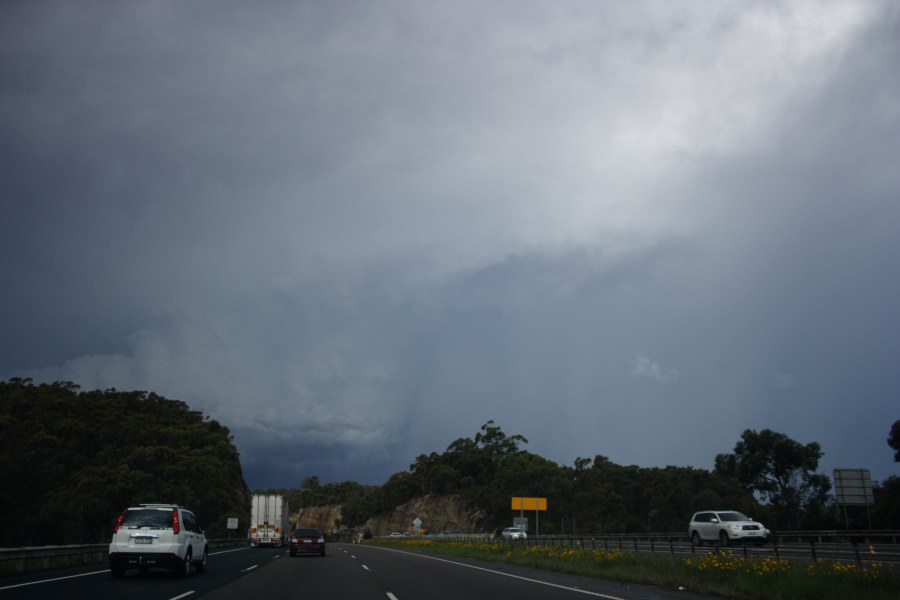 updraft thunderstorm_updrafts : F3 Freeway, NSW   9 December 2007