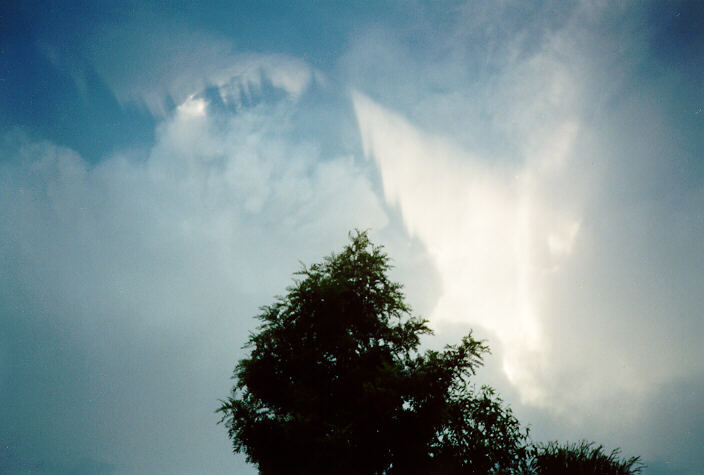 halosundog halo_sundog_crepuscular_rays : Oakhurst, NSW   8 February 1996