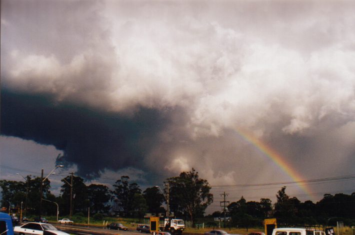 wallcloud thunderstorm_wall_cloud : The Cross Roads, NSW   13 November 1998