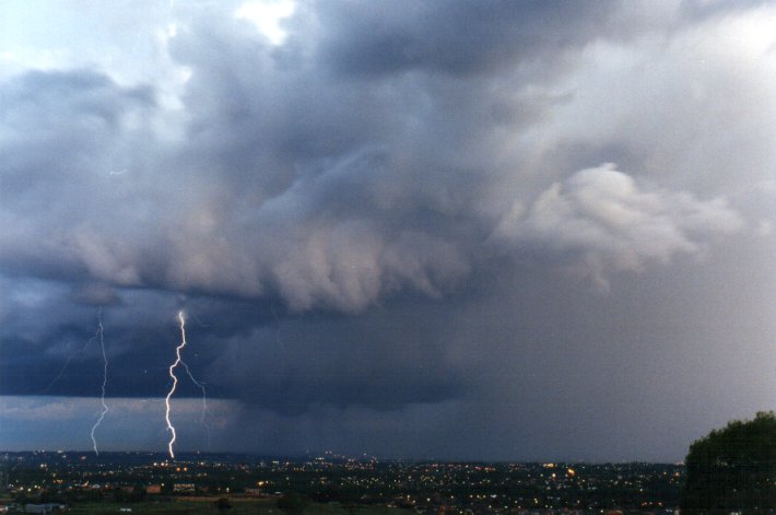 lightning lightning_bolts : Horsley Park, NSW   13 November 1998