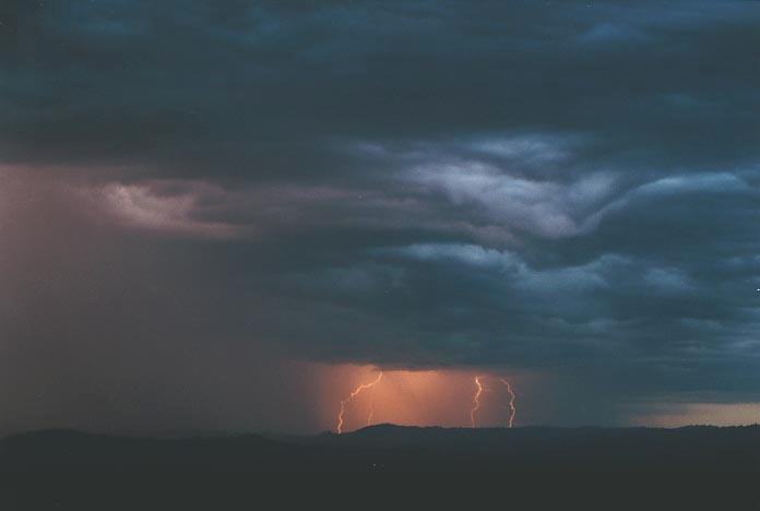 lightning lightning_bolts : Gulgong, NSW   8 January 2001