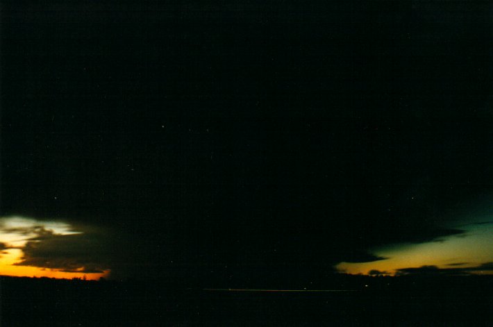 anvil thunderstorm_anvils : E of Casino, NSW   6 May 2001