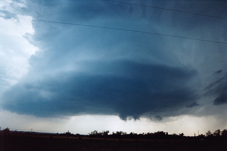 updraft thunderstorm_updrafts : Minco, W of Oklahoma City, Oklahoma, USA   26 May 2004