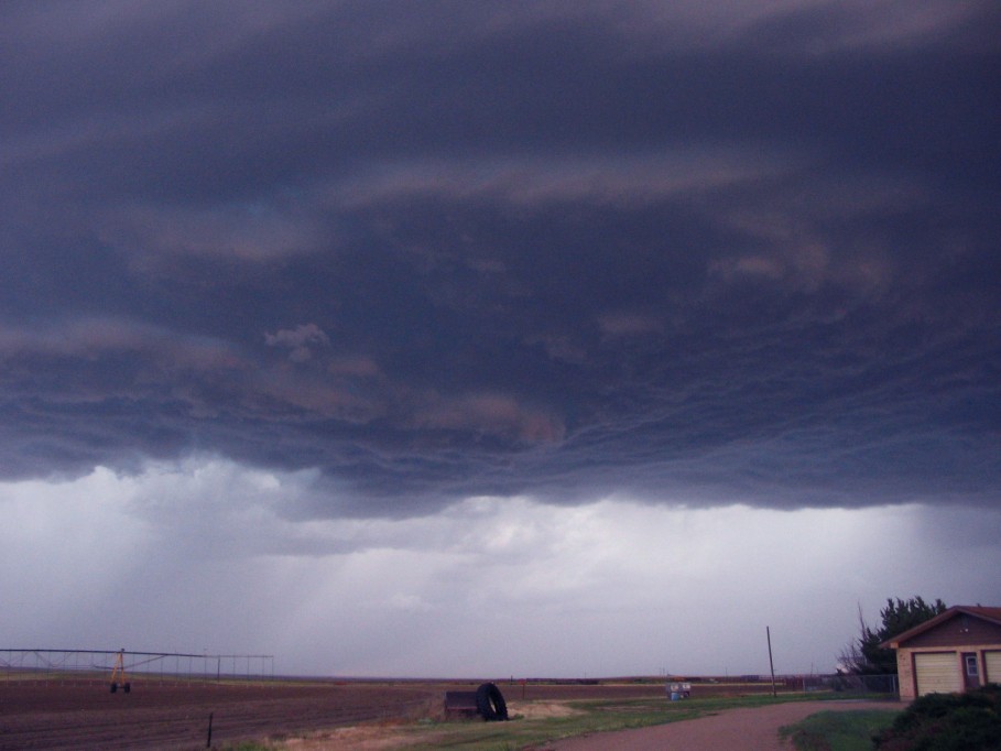 cumulonimbus thunderstorm_base : Idalia, N of Burlington, Colorado, USA   24 May 2005