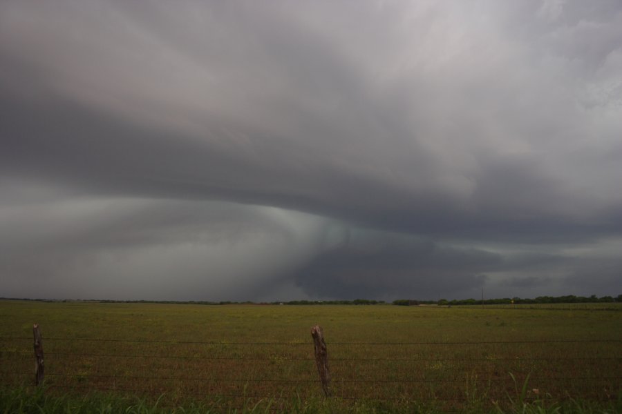 cumulonimbus supercell_thunderstorm : E of Seymour, Texas, USA   8 May 2007