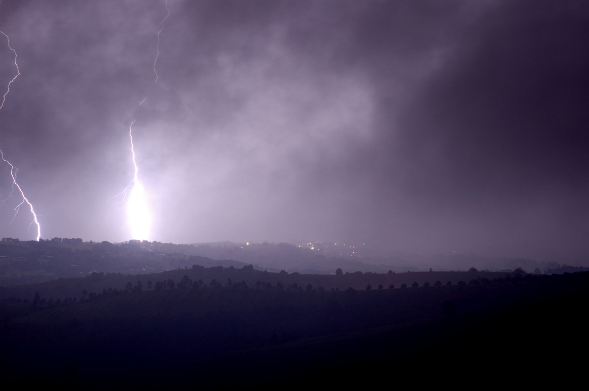lightning lightning_bolts : McLeans Ridges, NSW   12 October 2007