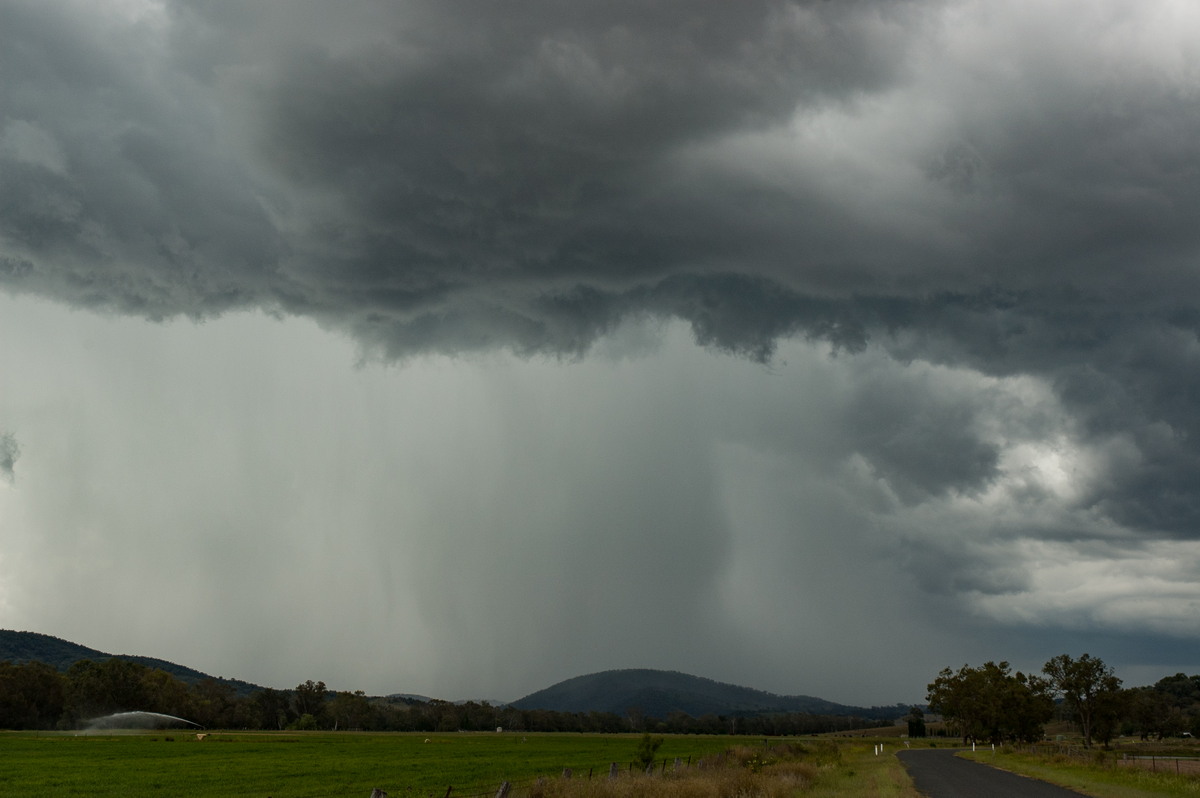 raincascade precipitation_cascade : W of Tenterfield, NSW   23 November 2007