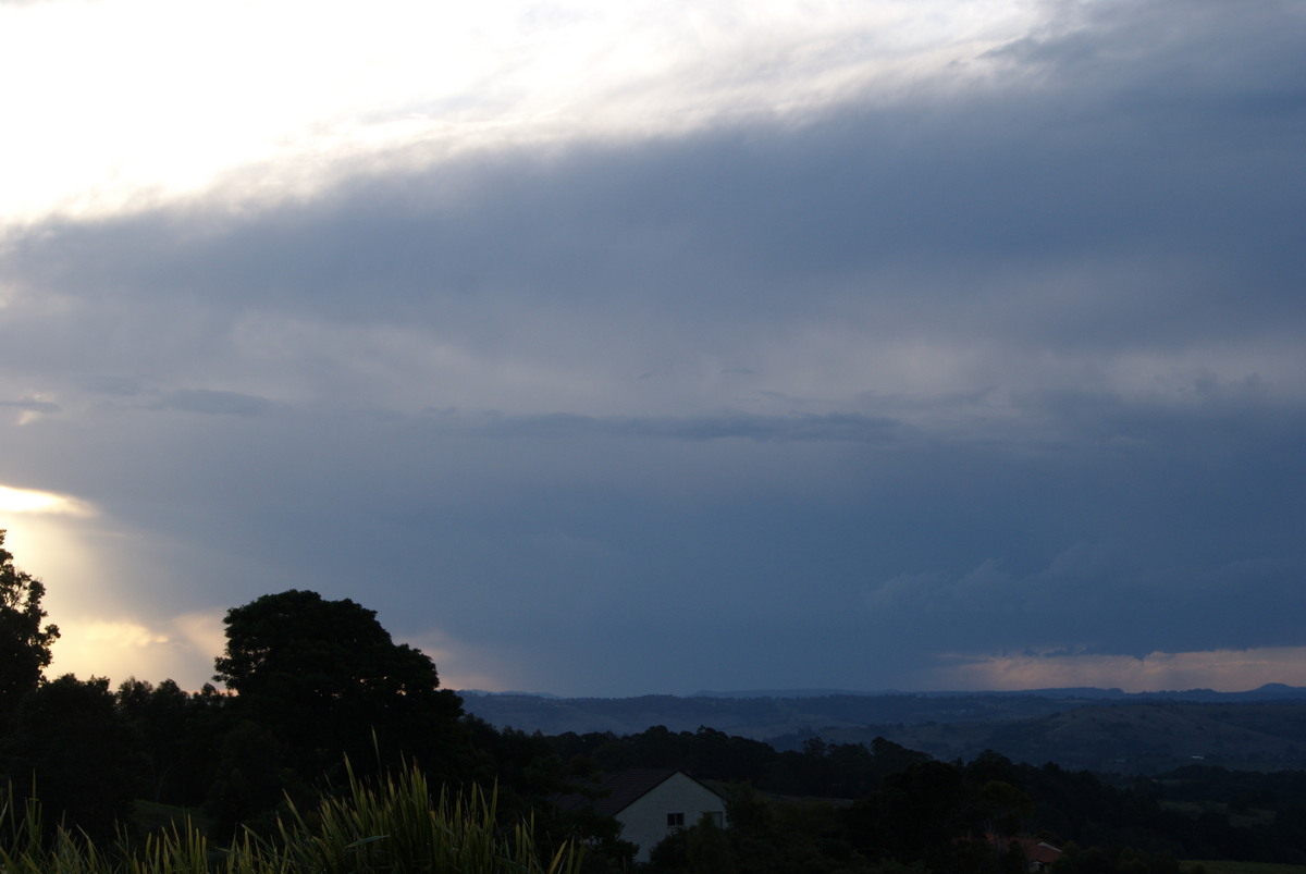 thunderstorm cumulonimbus_incus : McLeans Ridges, NSW   12 August 2009